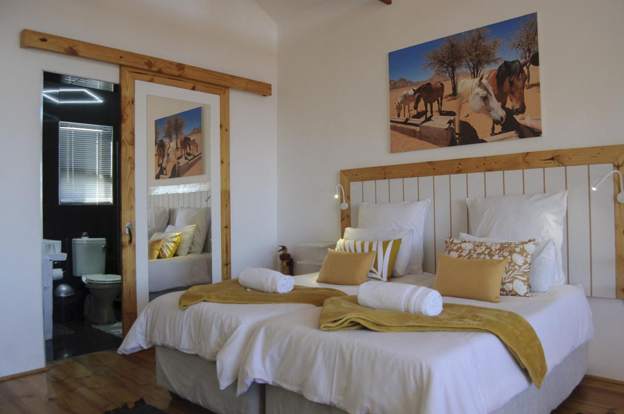 Wildhorses B&B And Self Catering Luderitz ภายนอก รูปภาพ