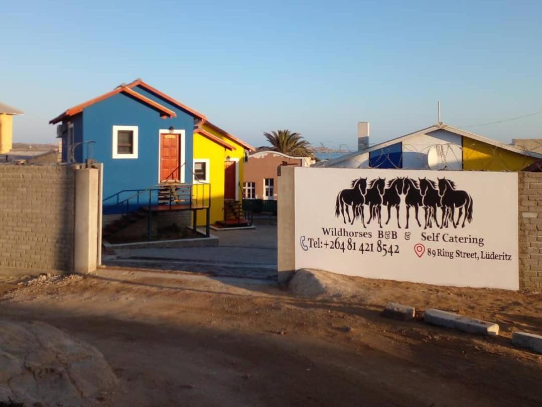 Wildhorses B&B And Self Catering Luderitz ภายนอก รูปภาพ